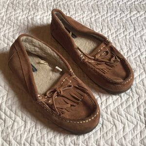 AMERICAN EAGLE Moccasin Slippers